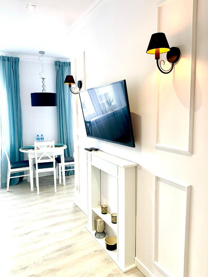 Apartamenty Sienkiewicza De Lux z widokiem na PAŁAC BISKUPÓW, parkingiem CENTRUM Kielce Exterior foto